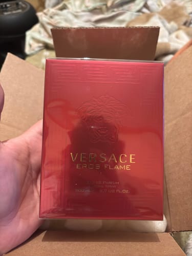 Reseña con foto de un cliente sobre Perfume Versace Eros Flame EDP