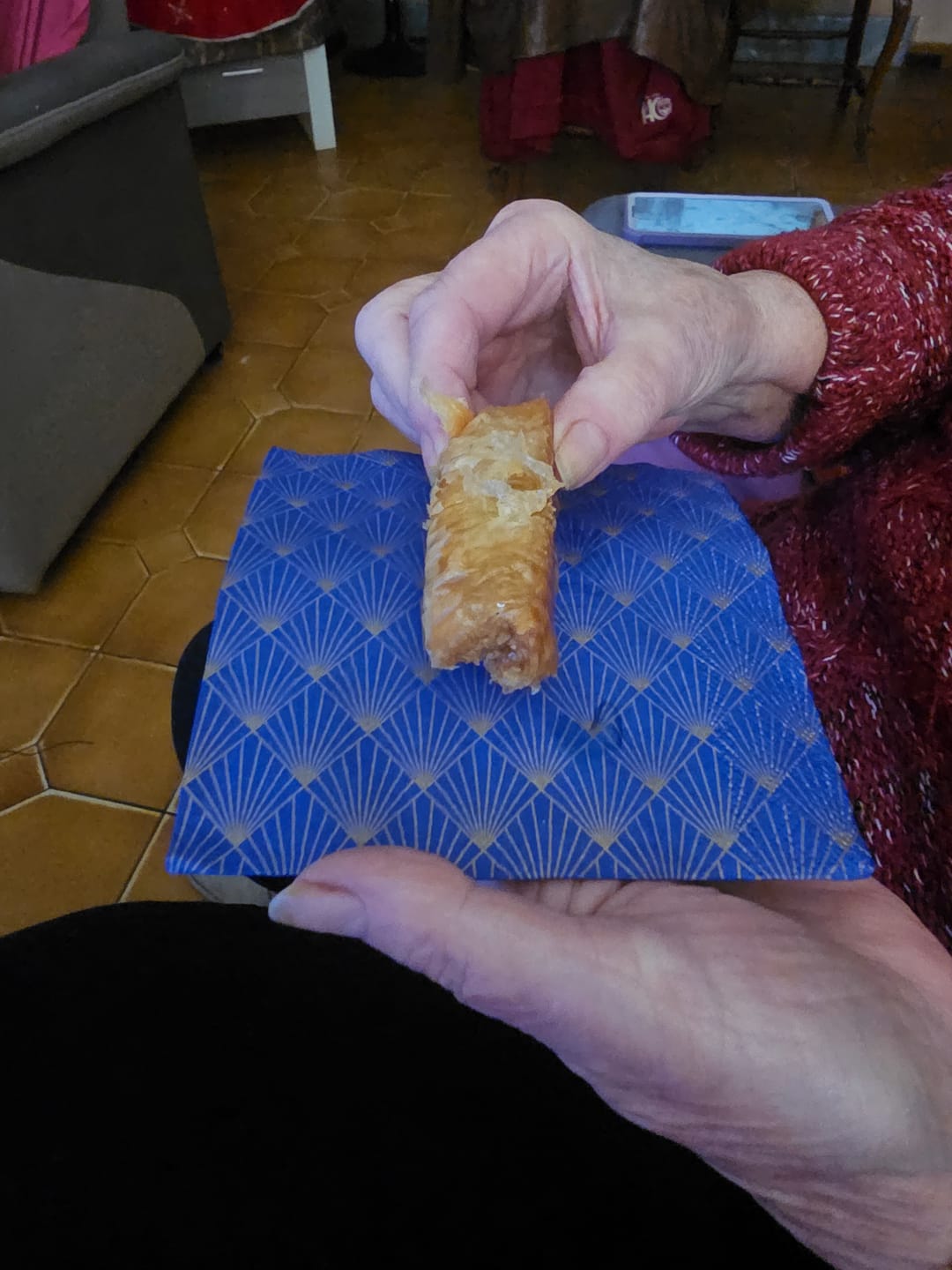 Customer photo review of Traditional Greek Saragli – Rolled Baklava with Almonds (8 pieces – 250g)