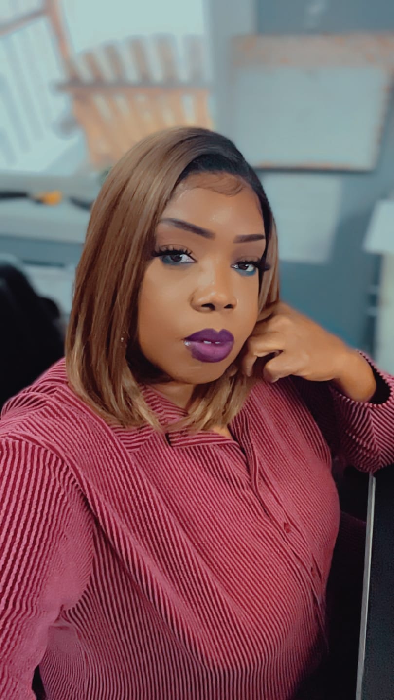 Customer photo review of Outre Synthetic LACE FRONT WIG - PERFECT HAIR LINE 13X4 - JENISSE