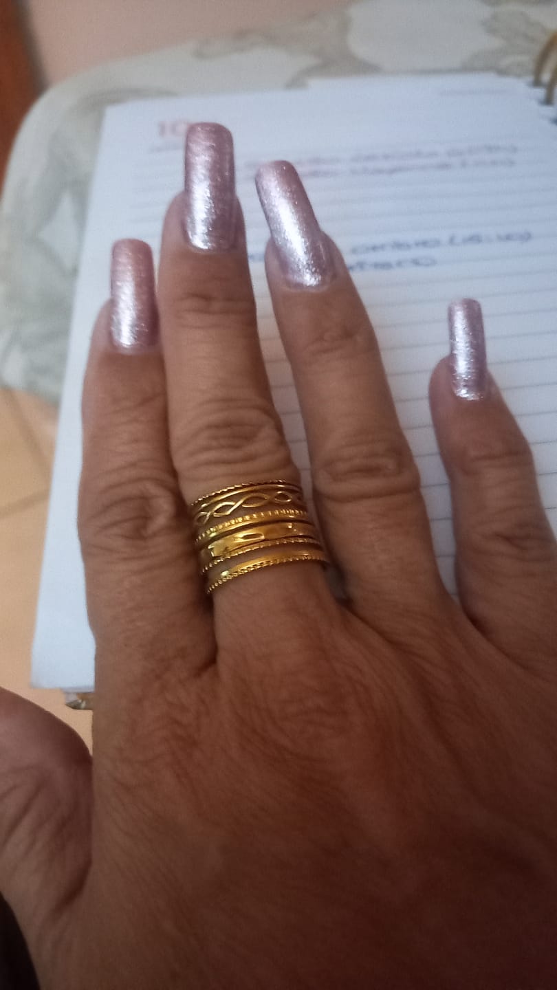 Customer photo review of Anel Royale Ajustável Banhado em Ouro 18k