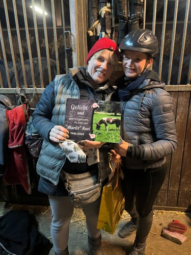 Customer photo review of Pferde Gedenktafel mit Foto & Spruch (UV- & Wetterfest)