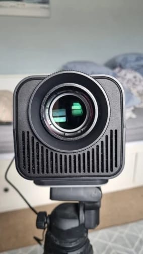 Customer photo review of מקרן ביתי חכם עם מערכת אנדרואיד ורמקול מובנה - Magcubic Pro