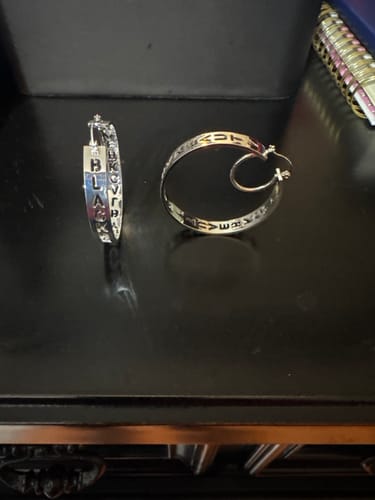 Customer photo review of Hollow Hoop Name Earrings