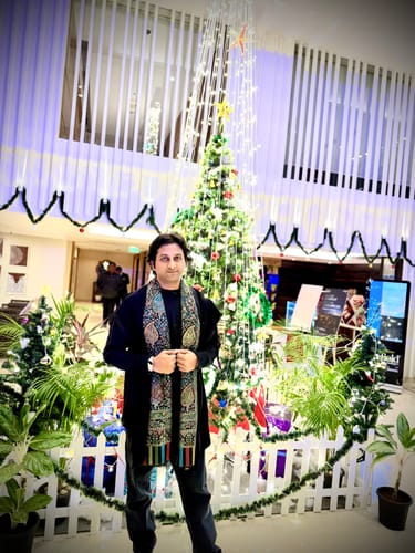 Customer photo review of Pashtush Mens Woven Ethnic Stole, Extra Soft Bamboo Fibre