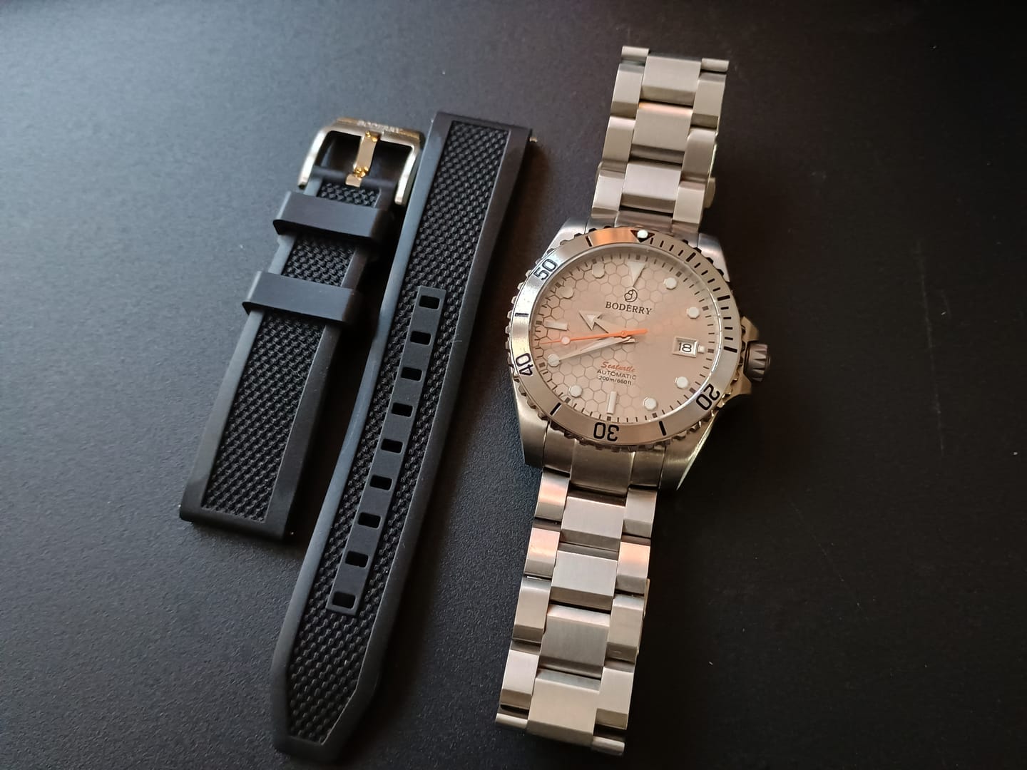 Customer photo review of SEATURTLE.OCEAN(TITANIUM) - Automatic Titanium Diver Watch | Titanium Gray/Ti-bracelet