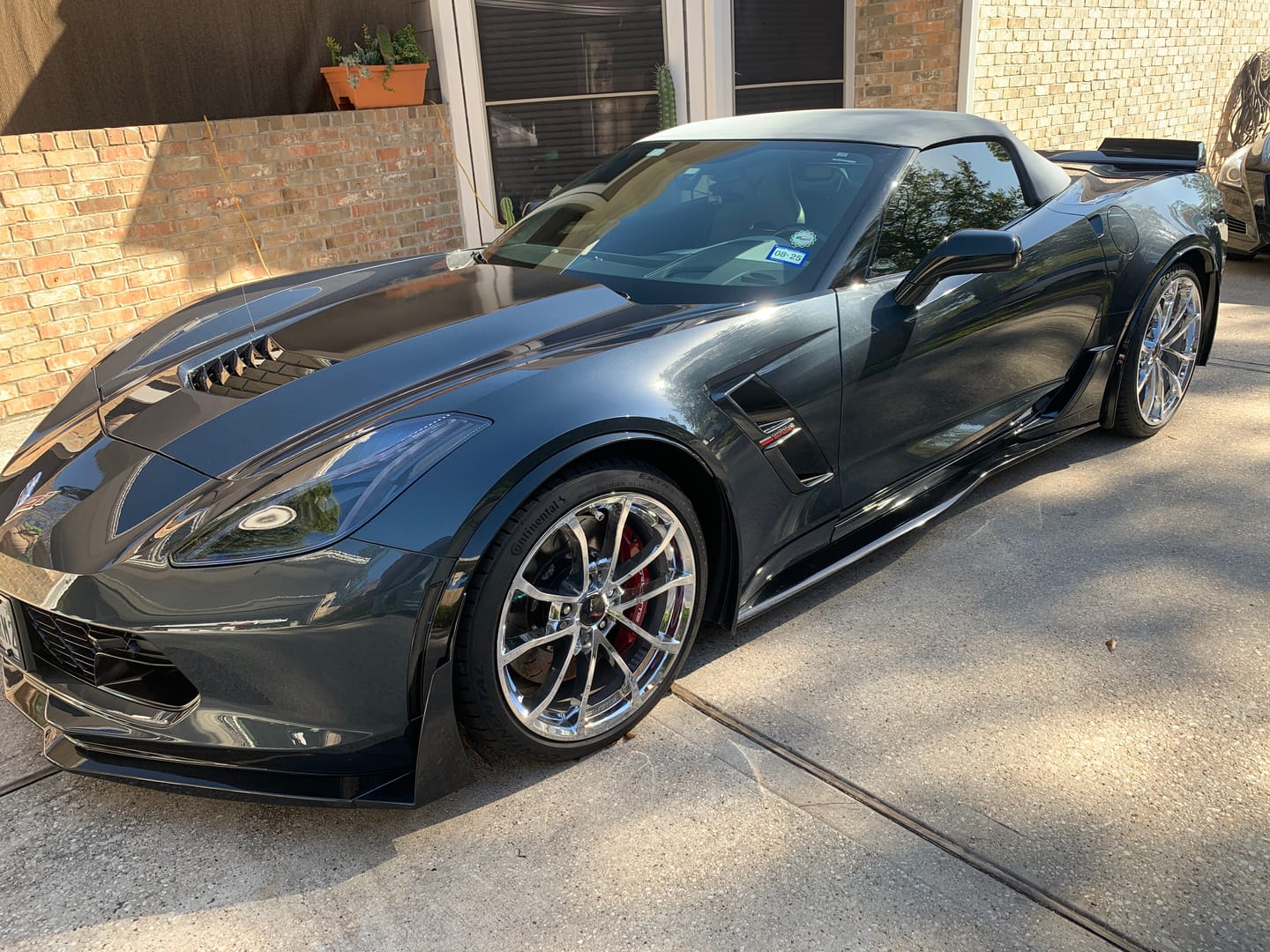 Customer photo review of Corvette C7 Z06 Conversion Side Skirts Rocker Panels