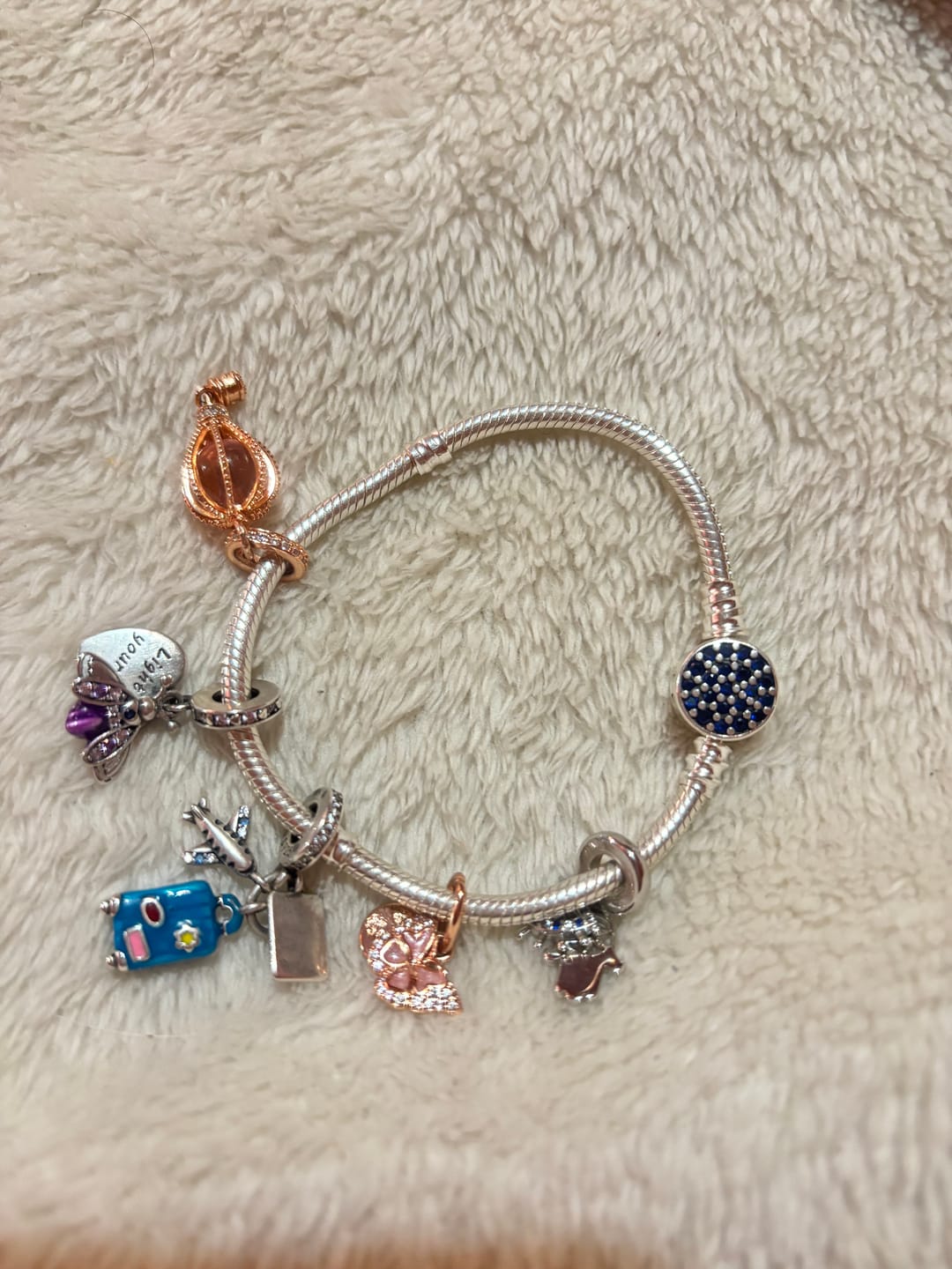 Customer photo review of Pulsera Luna Llena