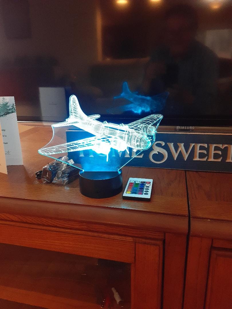 Customer photo review of B-17 Bomber - 3D Optical Illusion Lamp