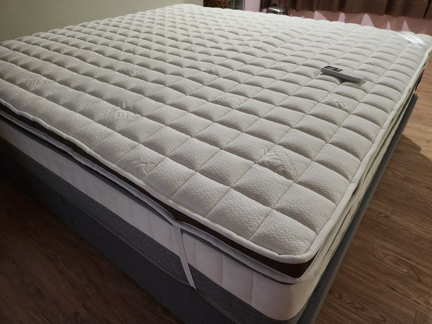 Customer photo review of Getha Tofu Latex Topper - Premium