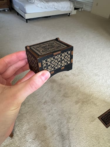 Customer photo review of Hand Crank Music Box