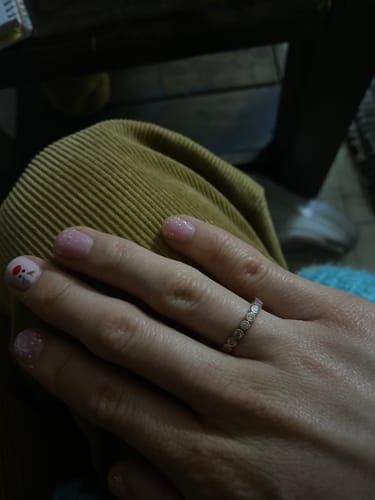 Customer photo review of Anillo con Zirconias