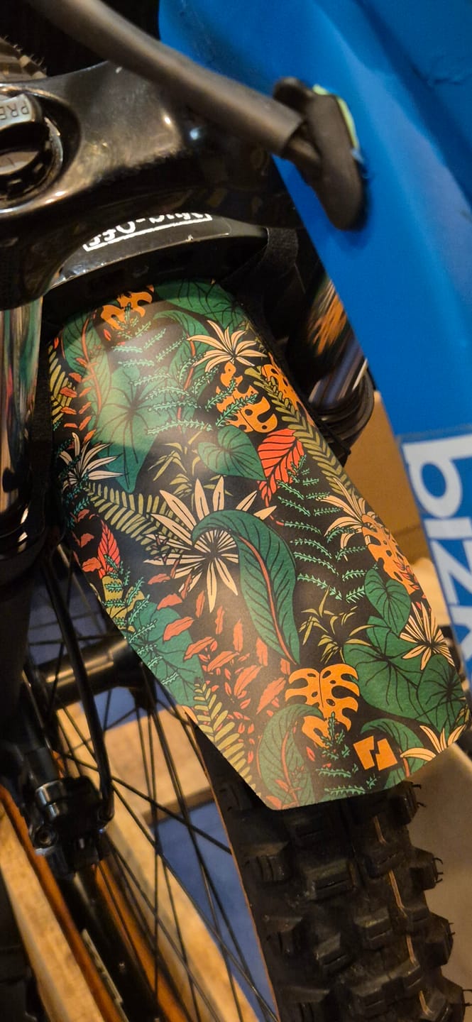Customer photo review of Botanic Revival Fender
