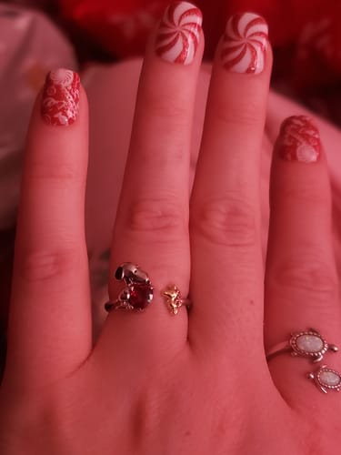 Customer photo review of Peanuts™ Snoopy Christmas Tree Candle - Peanuts™ Ring Collection