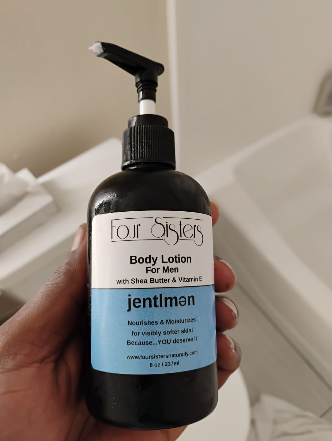 Customer photo review of Men's Body Lotion