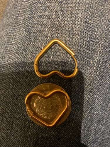 Customer photo review of Aretes Valentine's