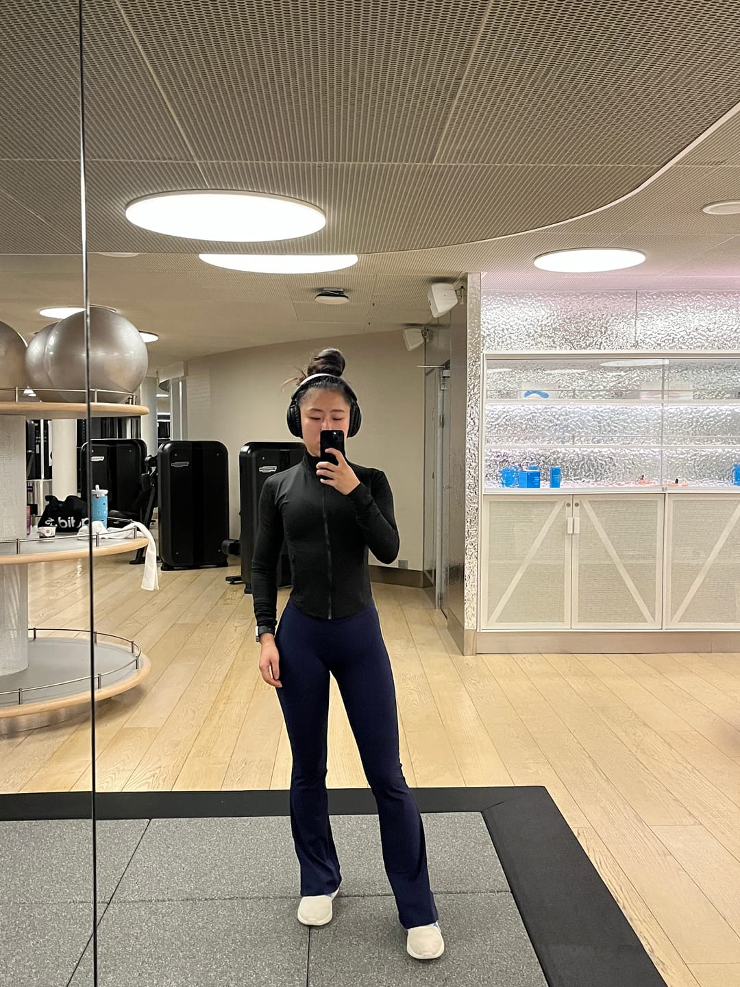 Customer photo review of W215 Vital Flare Pants