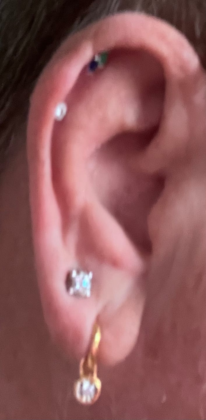 Customer photo review of Labret Insertion Tool (Threadless)
