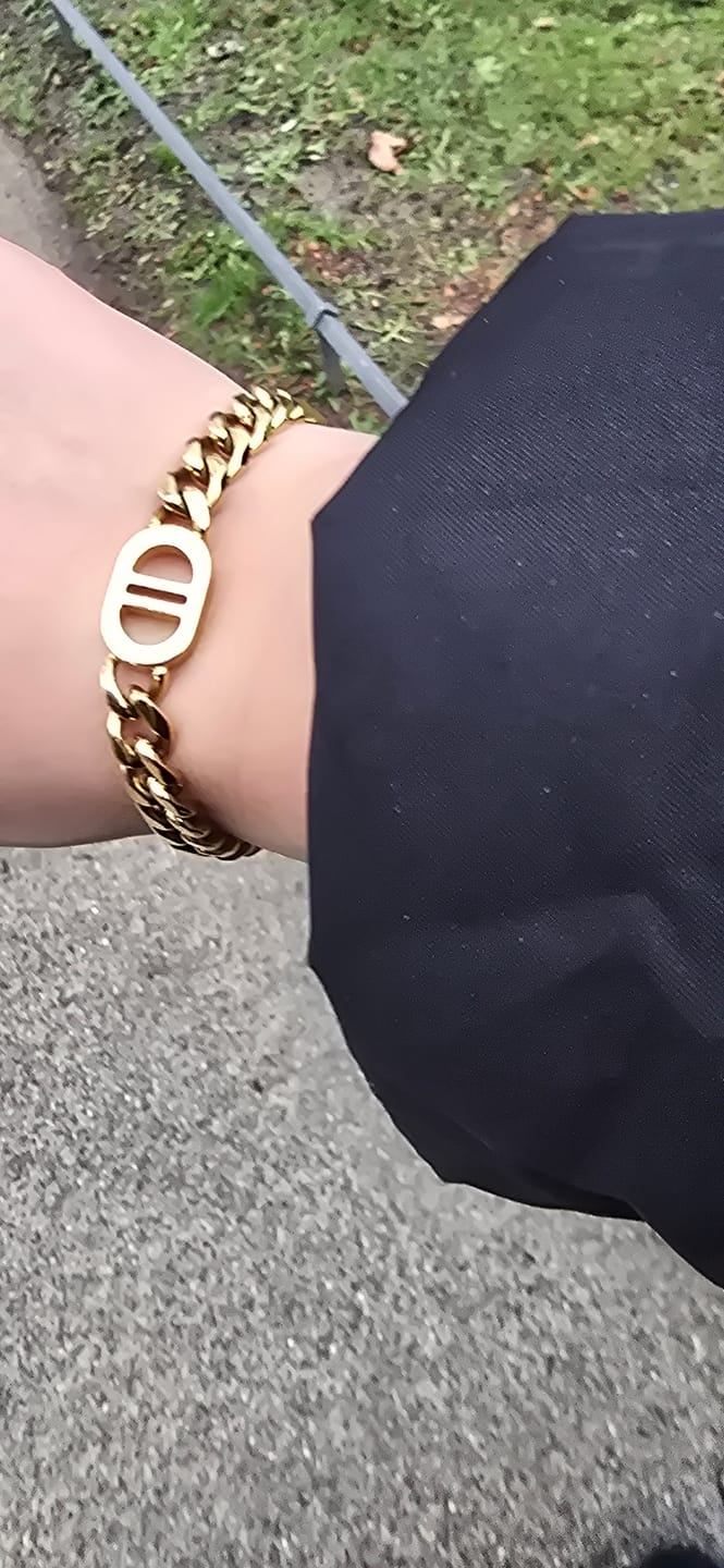 Customer photo review of Prestige Armband | 18K vergoldet
