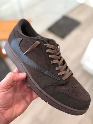 Customer photo review of Travis Scott AJ1 Retro Low OG 'Velvet Brown'