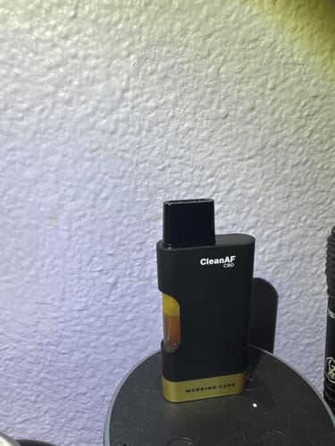 Customer photo review of THC Vape Pen - Wedding Cake [Indica] - 1,000mg CBD, 50mg CBG, 50mg CBN, 5mg D9