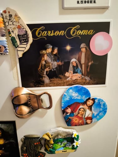 Customer photo review of KARÁCSONYI KÉPESLAPOK | Carson Coma x Vates