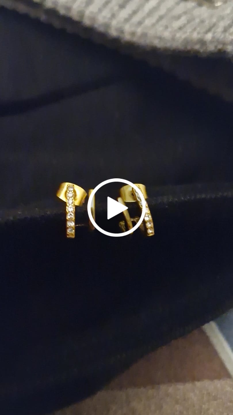 Customer video review of Crystal Curve Earrings