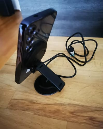 Customer photo review of MagSafe Car Mount Charger