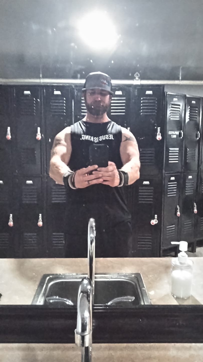 Customer photo review of Philippians 4:13 Performance Tee