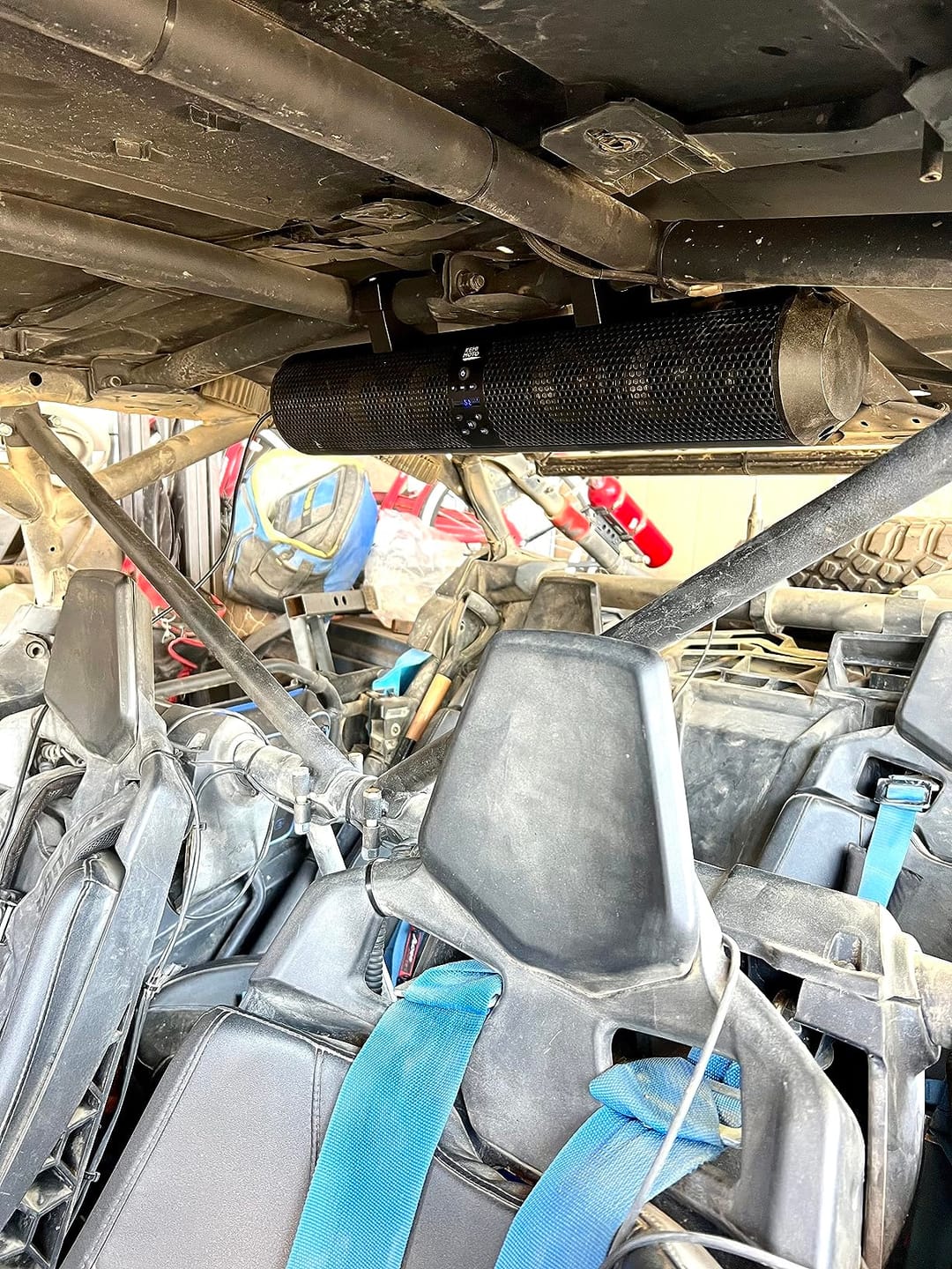 Customer photo review of 6 Speaker UTV Bluetooth Sound Bar for 1.56"-2.25" Roll Bar