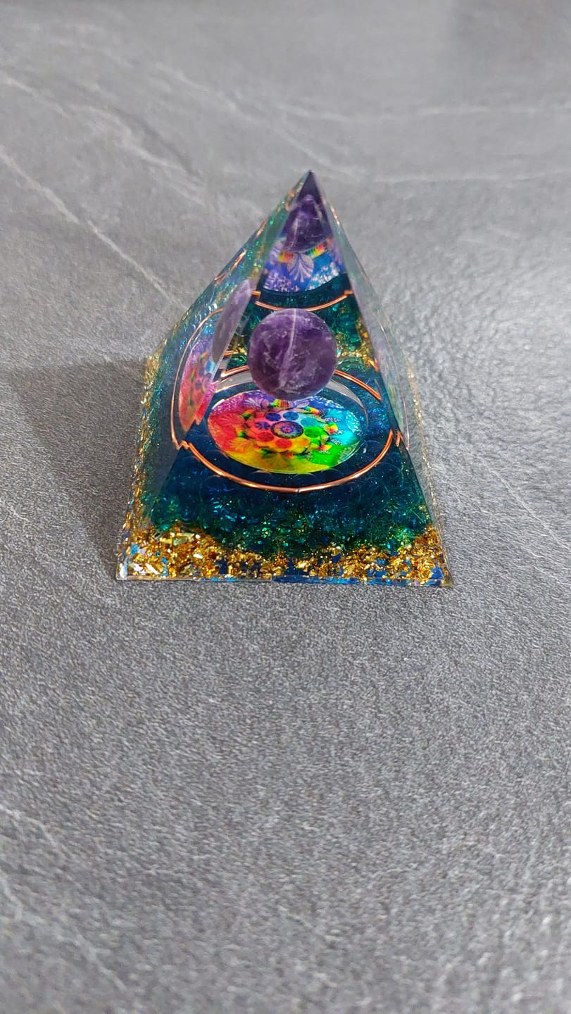Customer photo review of Orgonite "Abondance & Protection" en Améthyste & Quartz Bleu