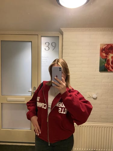 Customer photo review of GATED COMMUNITY ZIP HOODIE BURGUNDY
