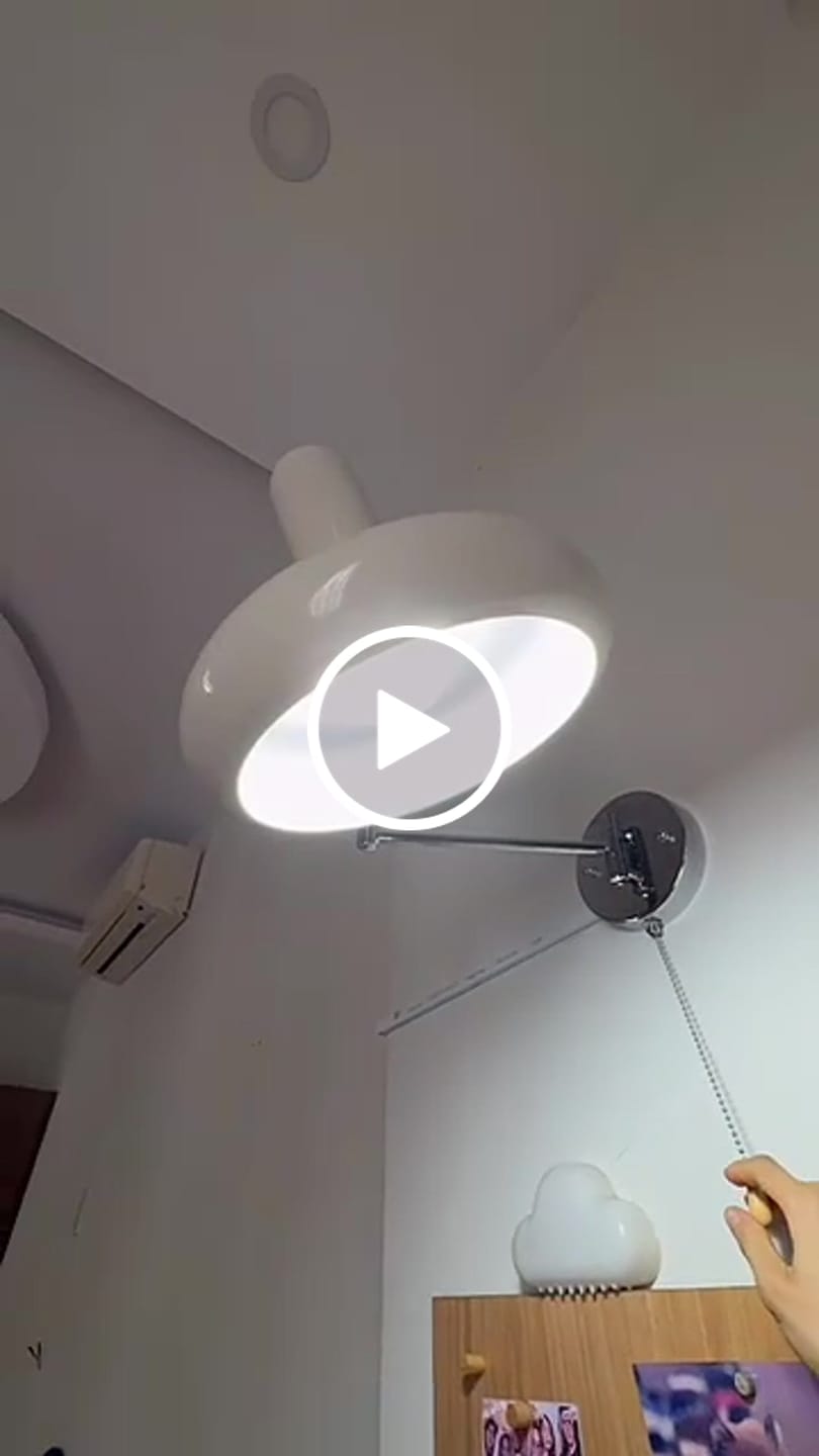 Customer video review of Arandela de Parede Articulada Retrátil