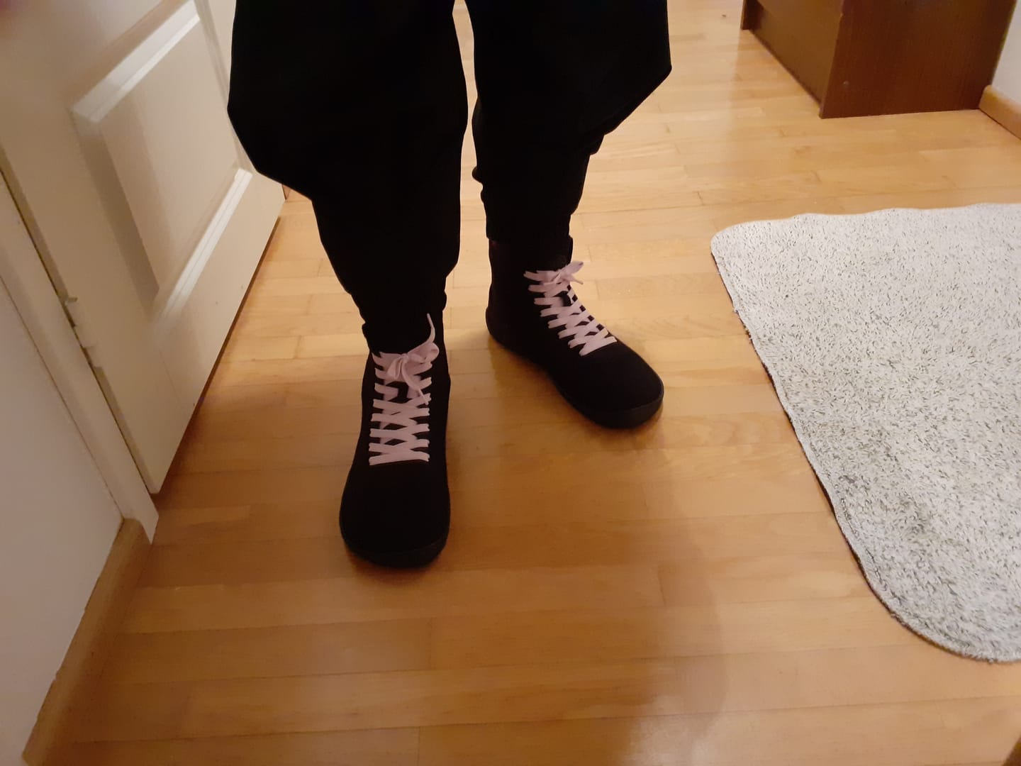 Customer photo review of Vaistoa Tunto -paljasjalkatennarit