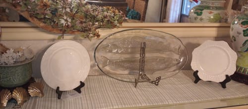 Customer photo review of Belleek Classic Claddagh Accent Plate