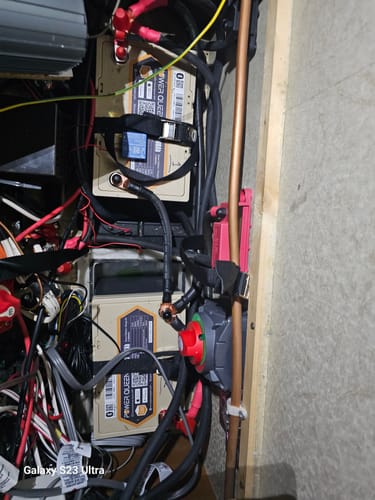 Customer photo review of Power Queen 12V 100Ah Group 24 Smart Deep Cycle Lithium Battery