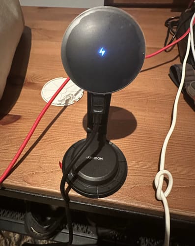 Customer photo review of MagSafe Car Mount Charger