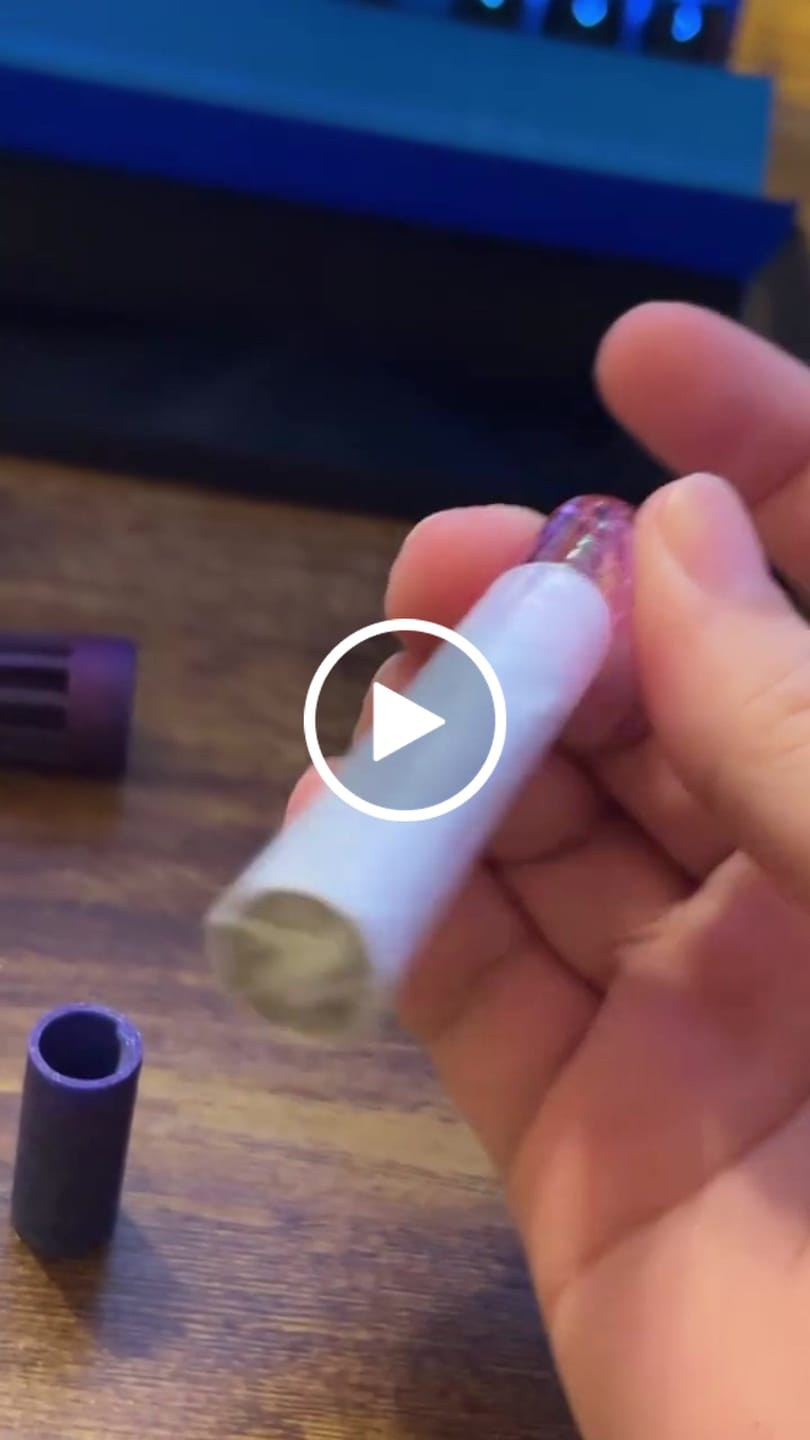 Customer video review of Elements King Size Rolling Papers