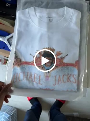 Customer video review of MICHAEL JACKSON TEE