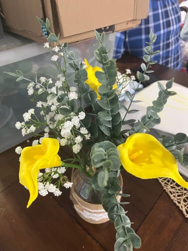 Customer photo review of Clearance Bulk 12pcs Artificial Eucalyptus Leaves Stems Branches Real Touch Greenery Decor For Floral Arrangement Wedding Bouquets Centerpiece Wholesale