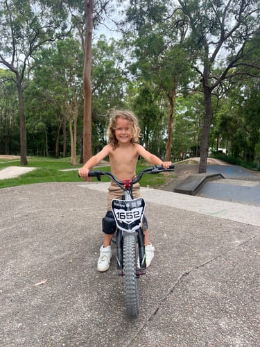 Customer photo review of 350W TAKANI  Electric Balance Bike 16'' - TK1652-RS Pearl Grey