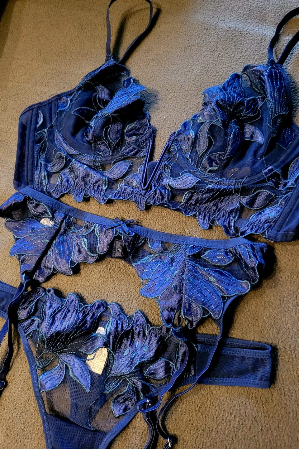 Customer photo review of MIDNIGHT MAGIC SET 💙✨