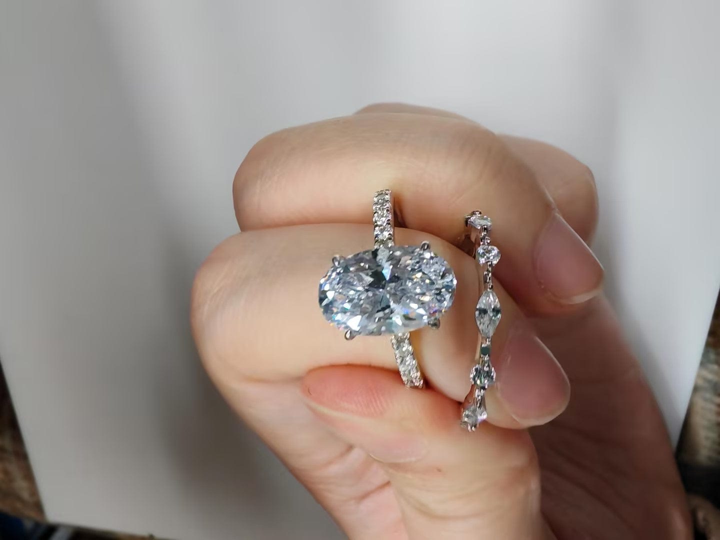Customer photo review of S925 Attractive 2PC 2.5Ct Oval Cut Bridal Wedding Ring Set Stackable Ring Set For Daily Wear