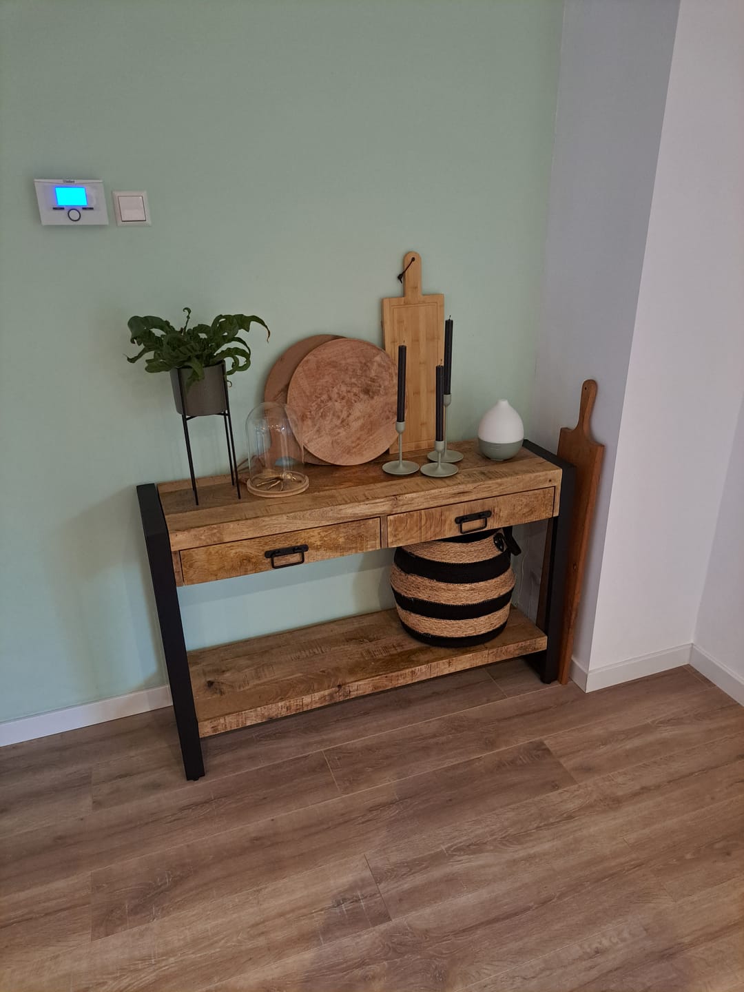 Customer photo review of Sidetable Mangohout en Staal | 120 x 35 x 76 cm
