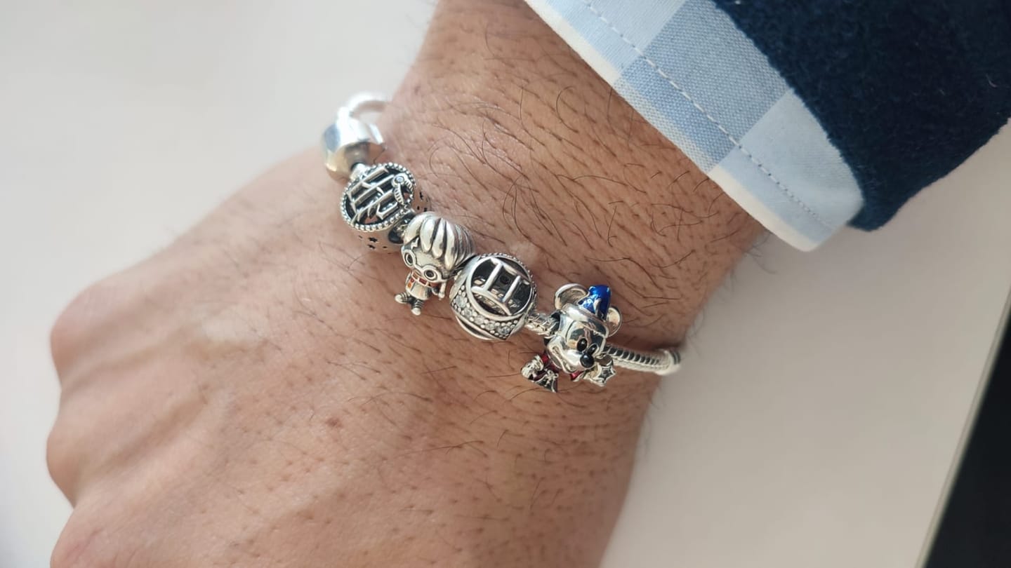 Customer photo review of Pulsera Cola de Raton