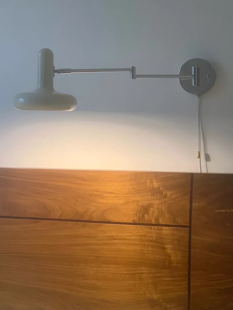 Customer photo review of Arandela de Parede Articulada Retrátil