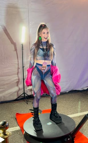 Customer photo review of Fata Morgana Mesh 2 Piece Shrug Set