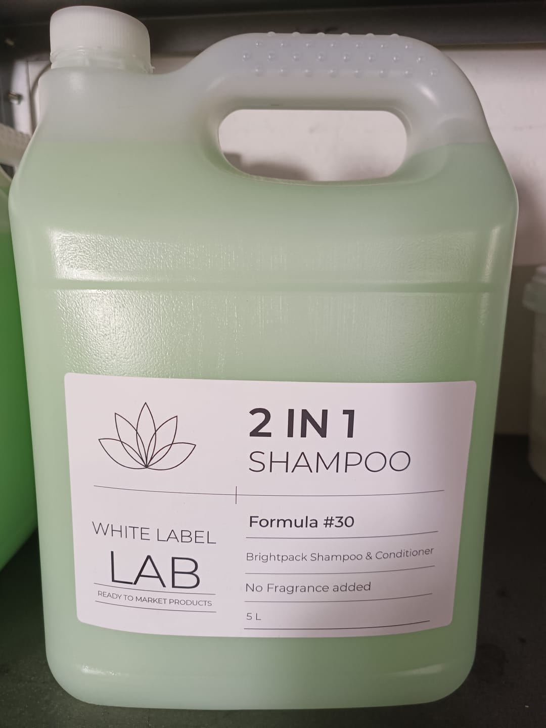 Customer photo review of Brightpack 2-in-1 Shampoo #30 (White Label Lab)