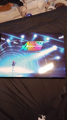 Customer photo review of Alien Stage Official Artbook (Free Shipping)