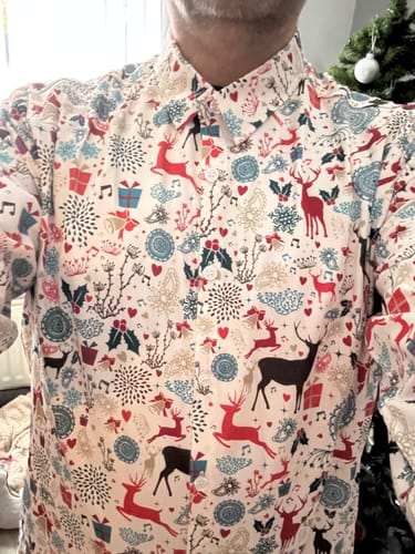 Customer photo review of Men's Vintage Christmas reindeer Printed Holiday Long Sleeve Shirt