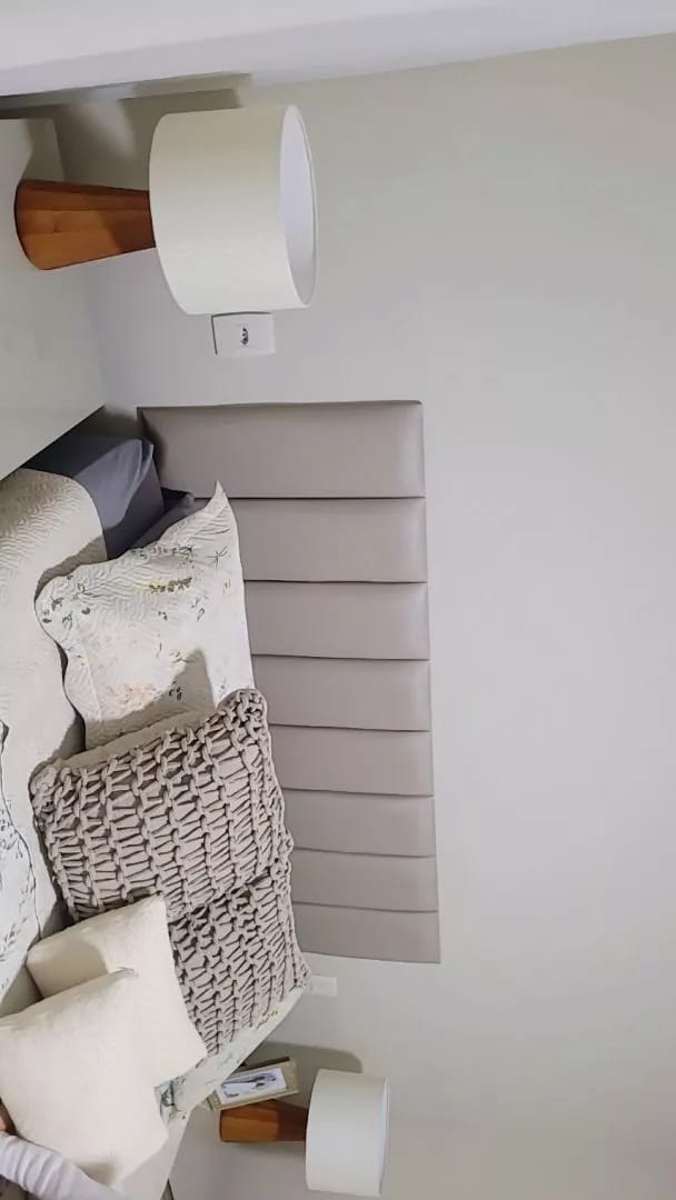 Customer photo review of Abajur de Mesa Wooden Cúpula de Linho